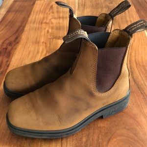 blundstone crazy horse chisel toe
